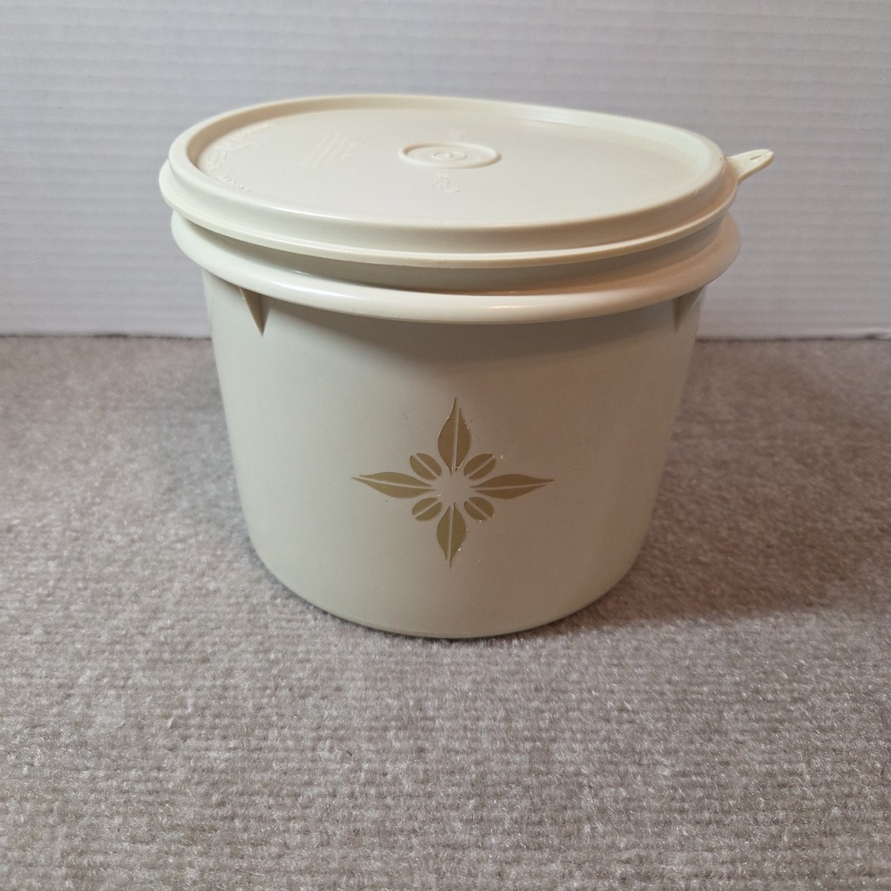 Vintage Tupperware #264 Starburst Canister Almond Tan w/ Lid Seal 5" Retro 70s